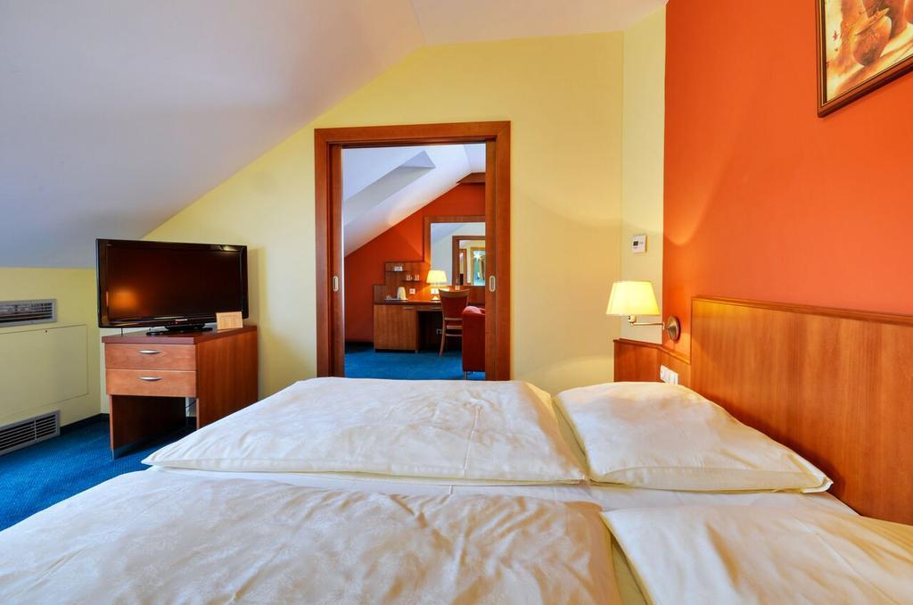 Hotel Filipinum Jablonné nad Orlicí Cameră foto